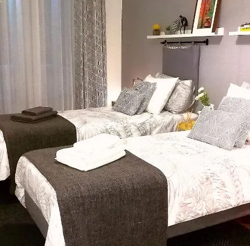 The Sunset Flat Apartment *